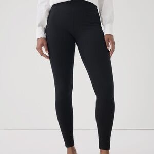 BNWT Pact On The Go-To Black Legging XS